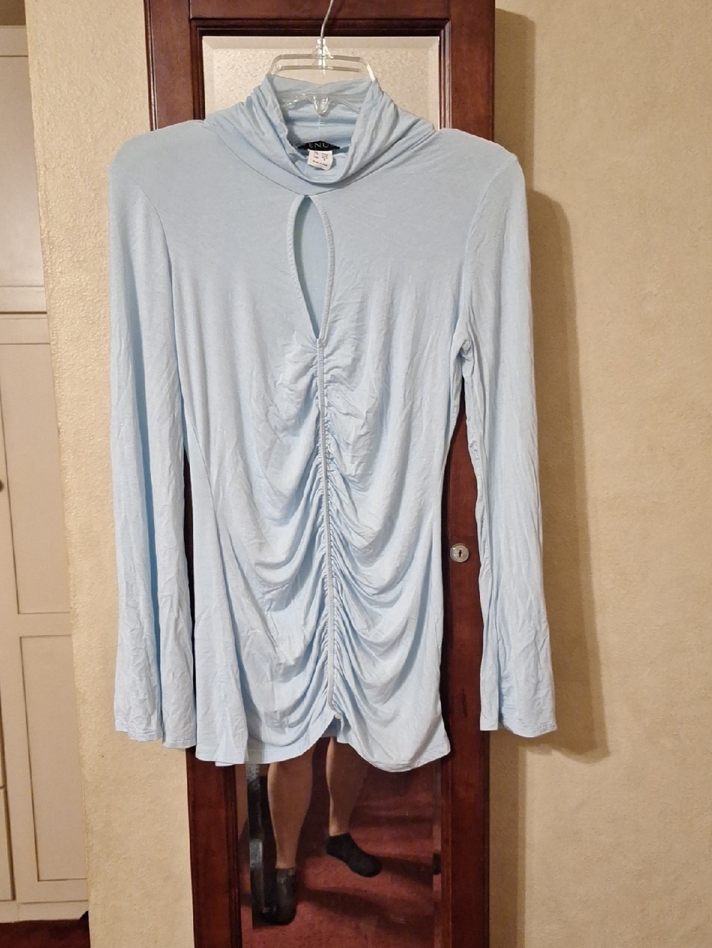 VENUS Light Blue Ruched Keyhole Long Bell Sleeve Top 26" From Shoulder To Hem. M